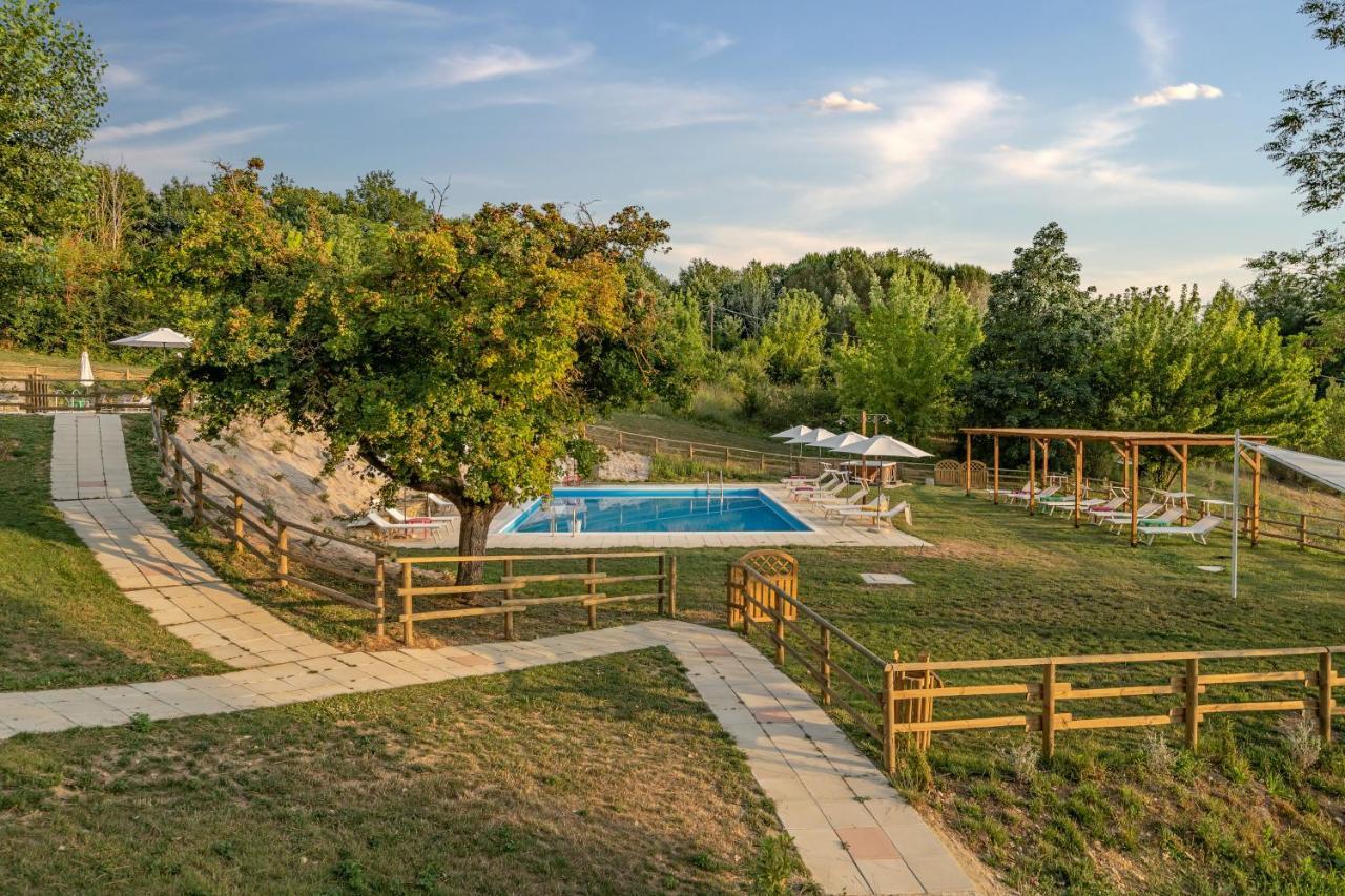Gh Borgo Pulciano Agriturismo Montone Kültér fotó